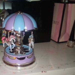 A minie carousel